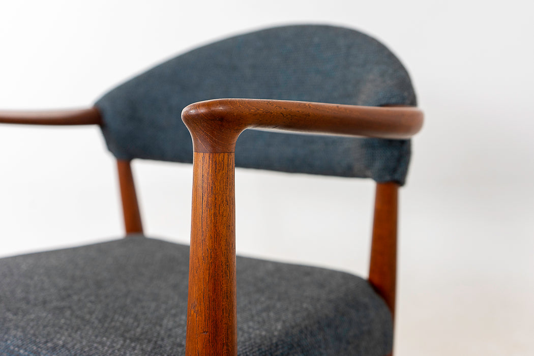 Teak Model 223 Arm Chair by Kurt Olsen - (321-111.3)