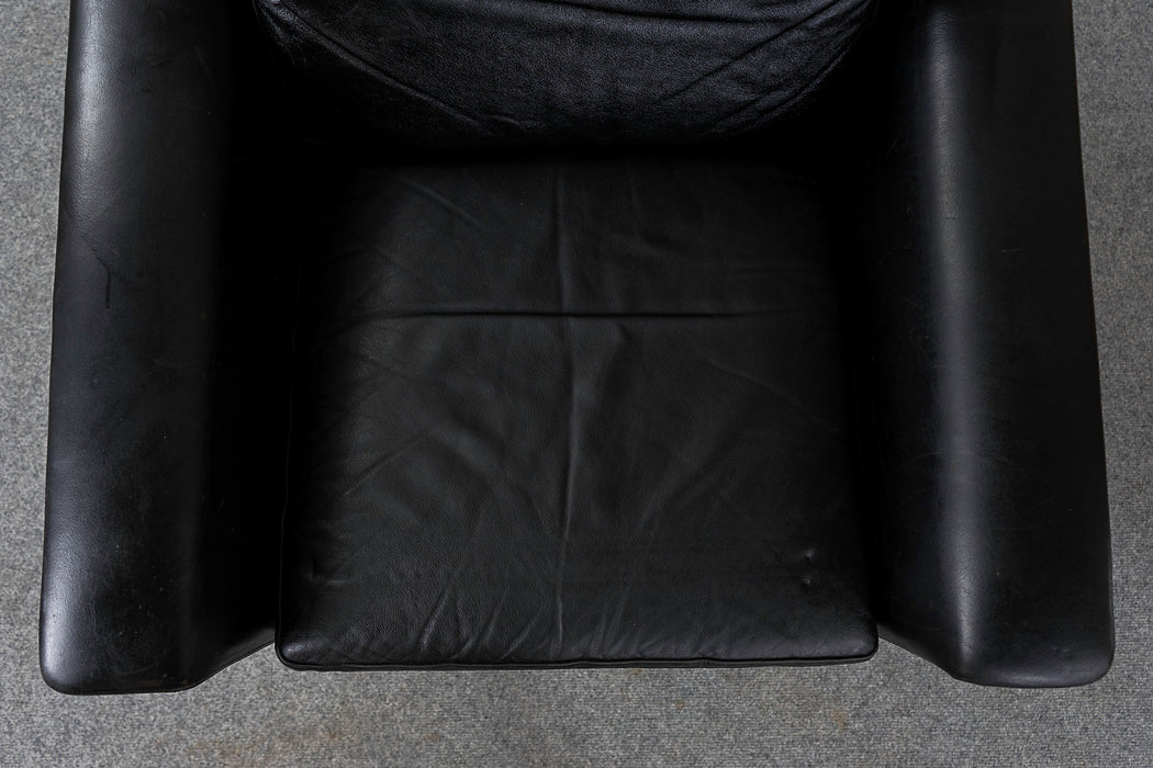 Leather Lounge Chair - (324-224)