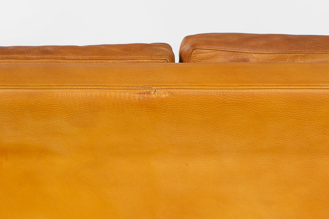 Leather Loveseat - (324-211)