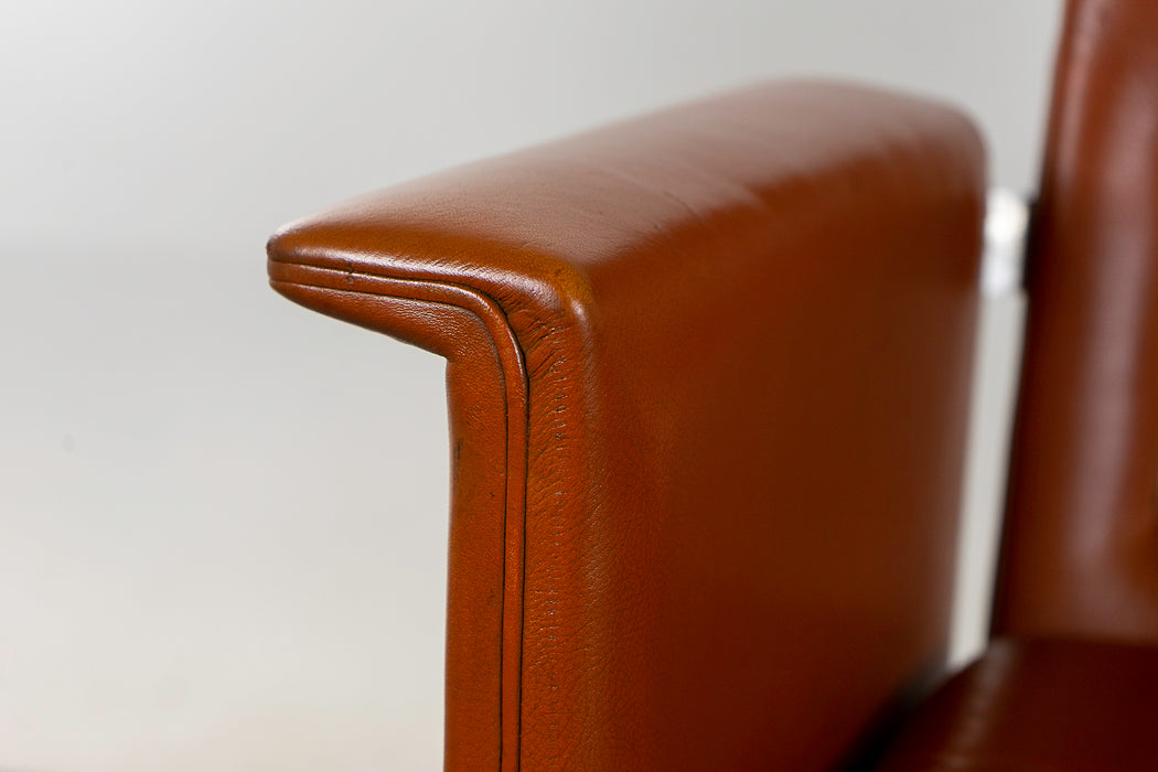Leather Swivel Chair - (324-136)