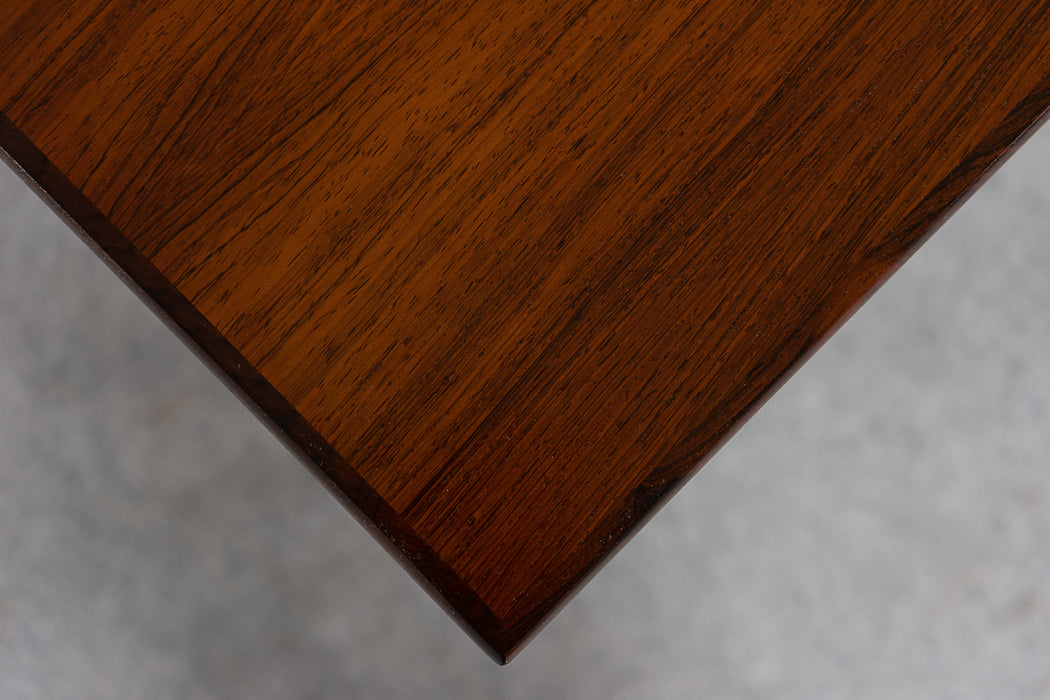 Mid-Century Rosewood Dining Table - (321-020)