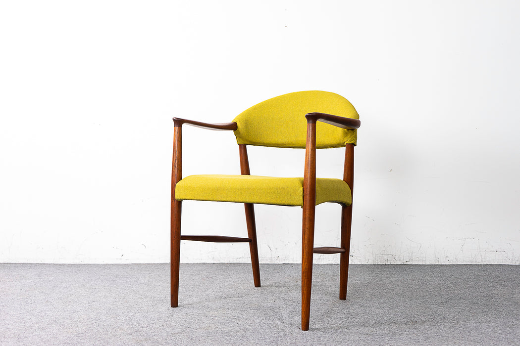 Teak Model 223 Arm Chair by Kurt Olsen - (321-111.7)