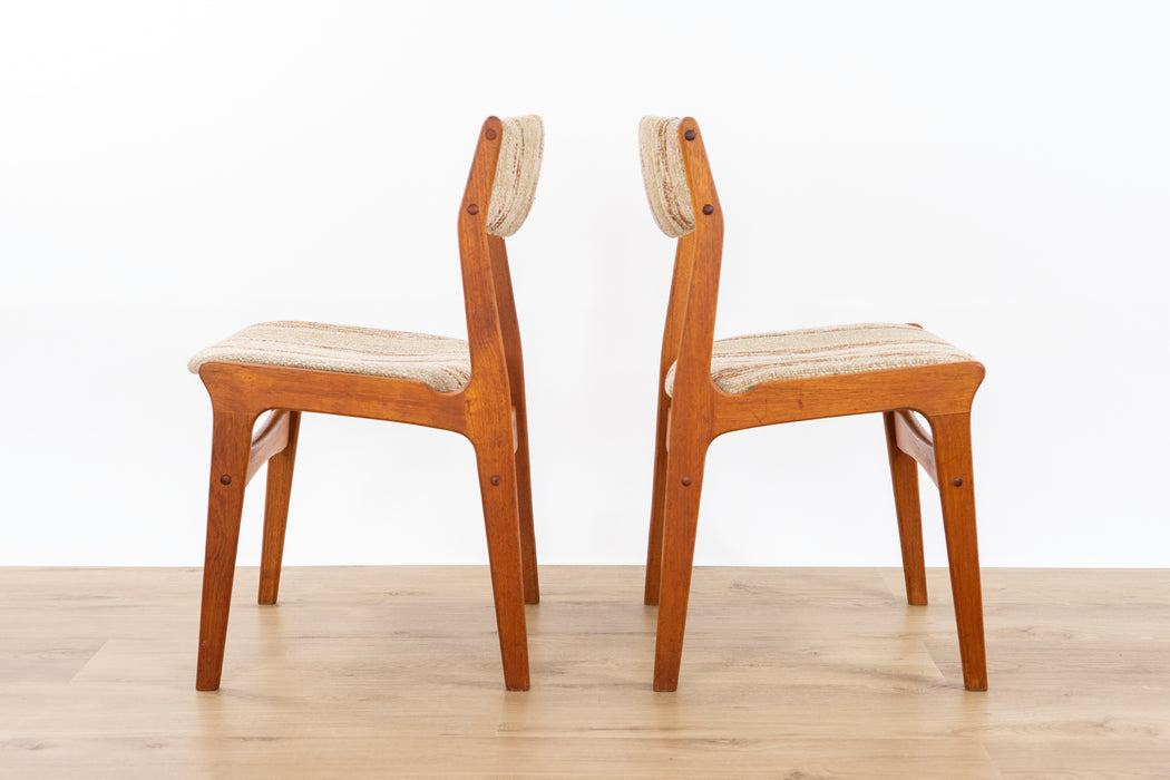 2 Danish Mid Century Teak Dining Chairs - (D1511)