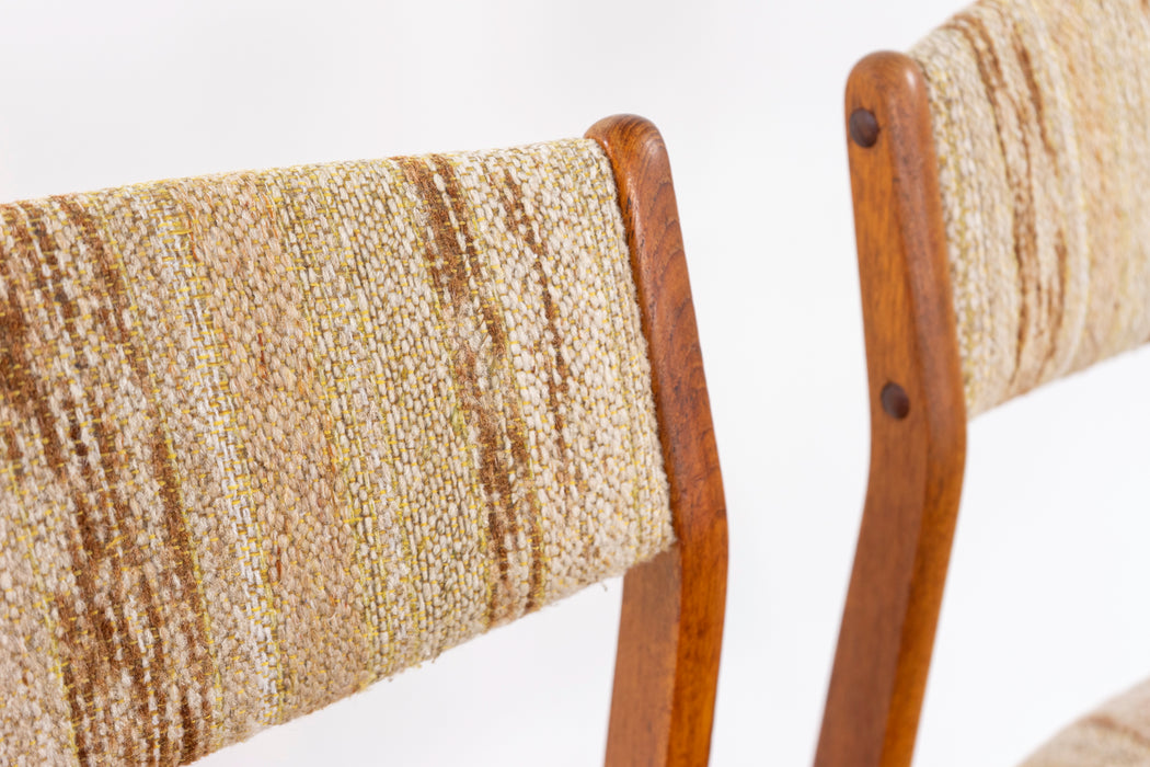 2 Danish Mid Century Teak Dining Chairs - (D1511)