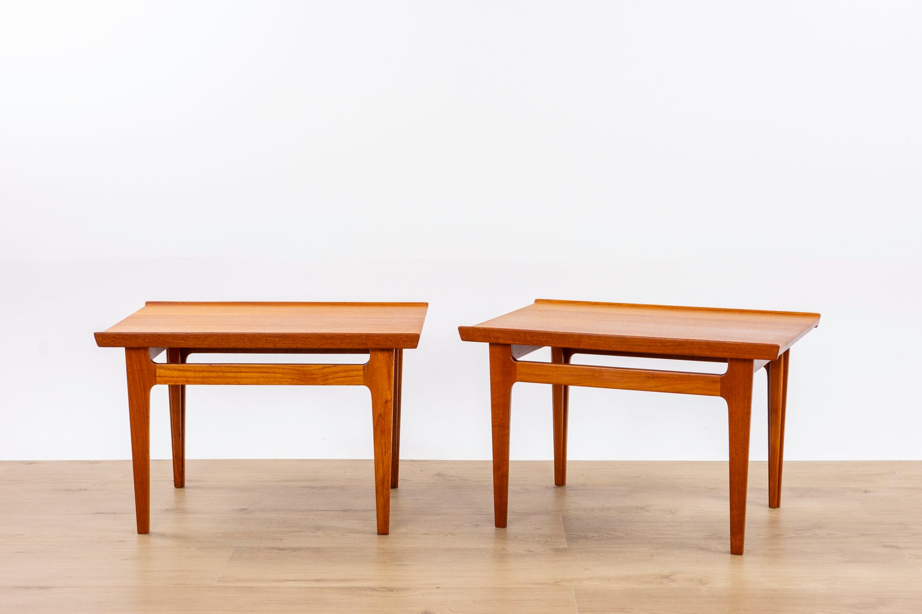 2 Finn Juhl FD-533 Solid Teak Side Tables for France & Daverkosen - (D1526)