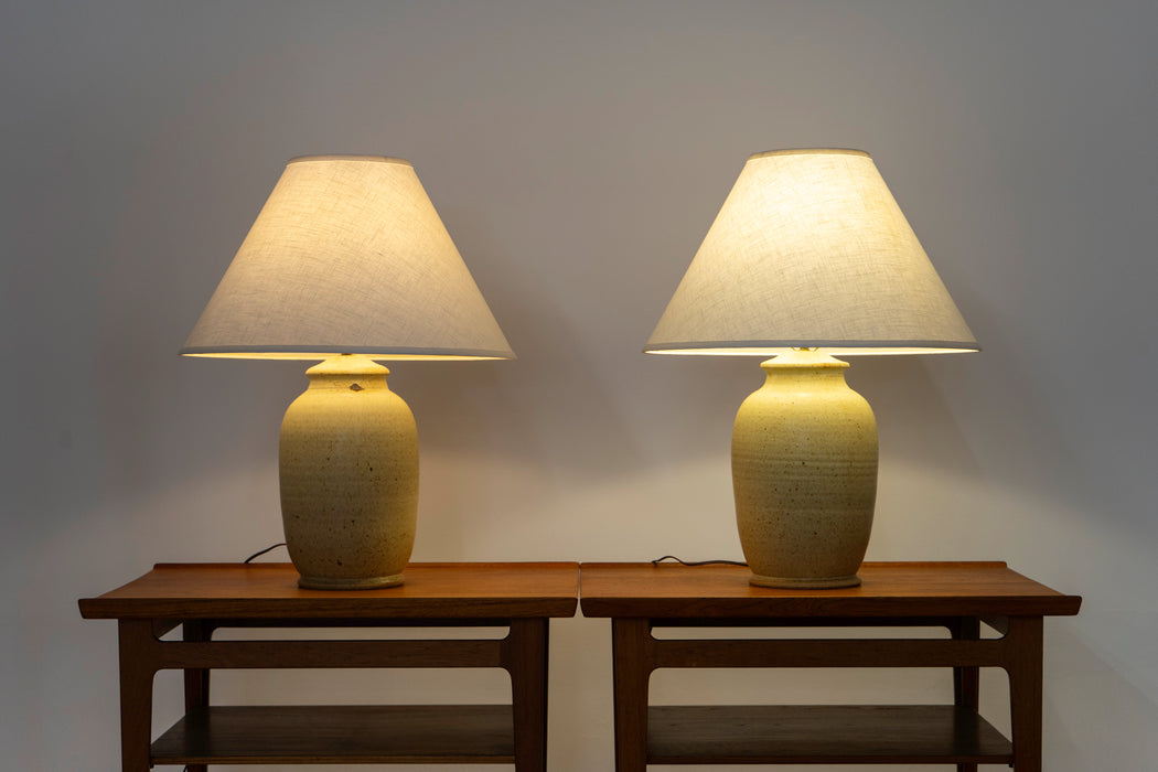 2 Mid-Century Modern Ceramic Table Lamps - (D1523)