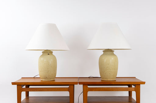 2 Mid-Century Modern Ceramic Table Lamps - (D1523)