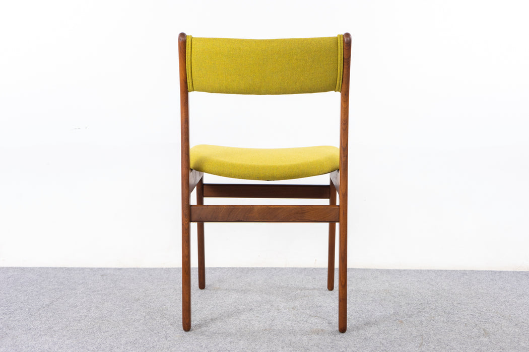 4 Danish Mid Century Teak Dining Chairs - (325-224)