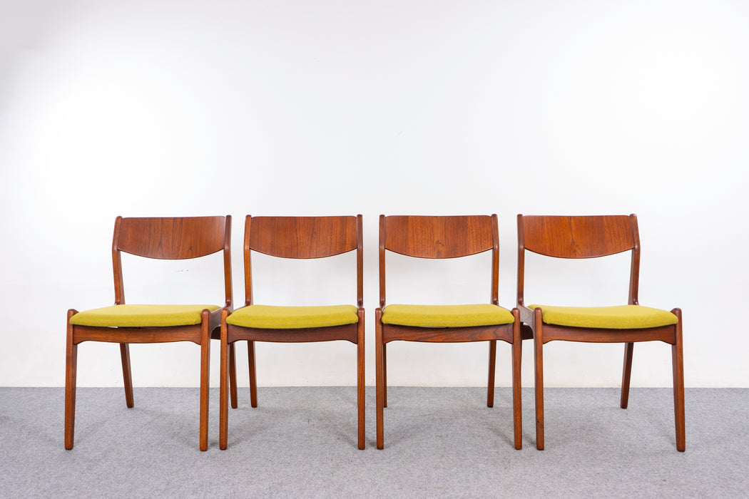 4 Danish Modern Teak Dining Chairs by Soro - (327-095)