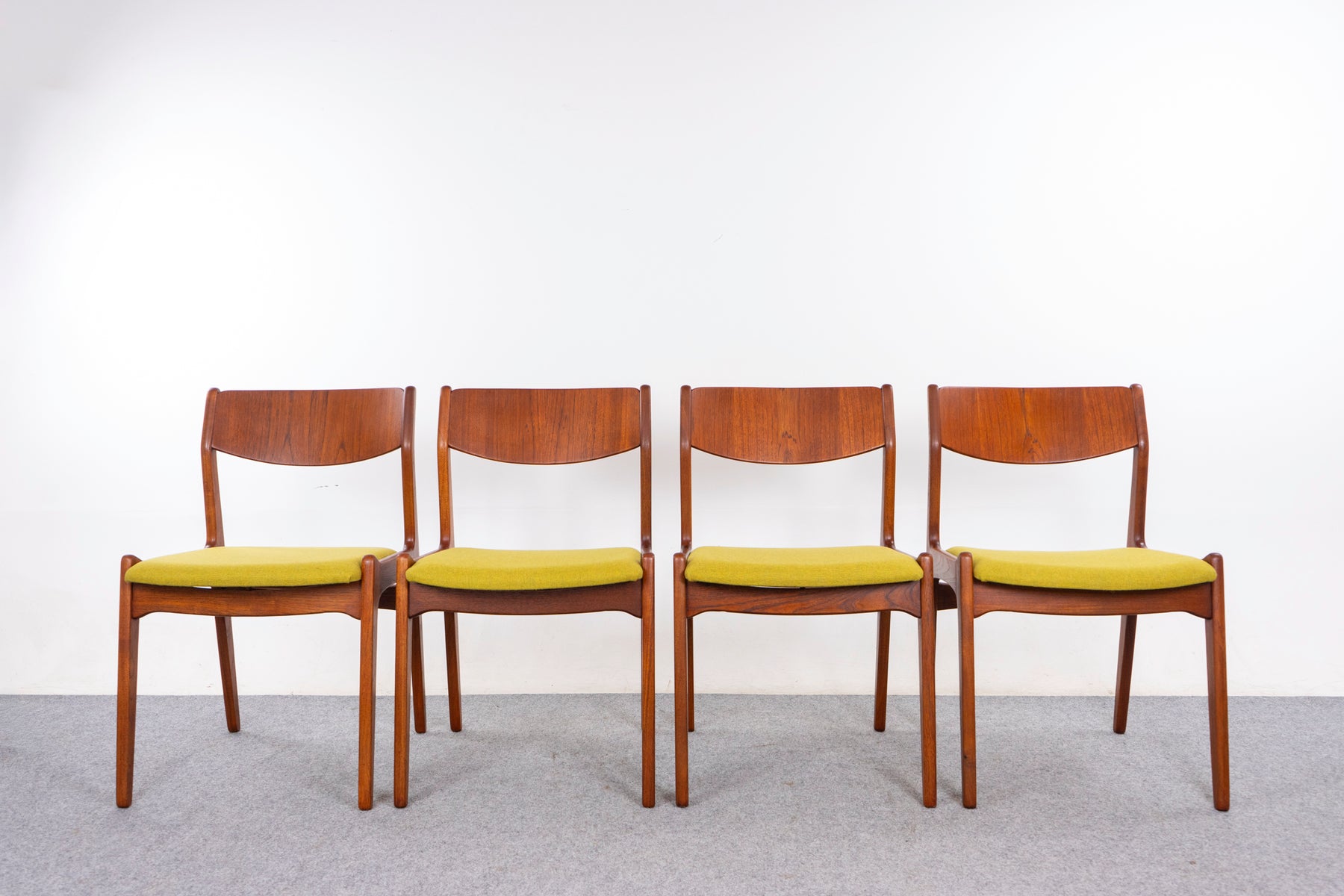 4 Danish Modern Teak Dining Chairs by Soro - (327-095)