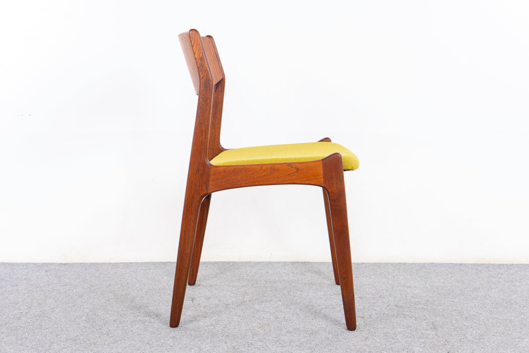 4 Danish Modern Teak Dining Chairs by Soro - (327-095)