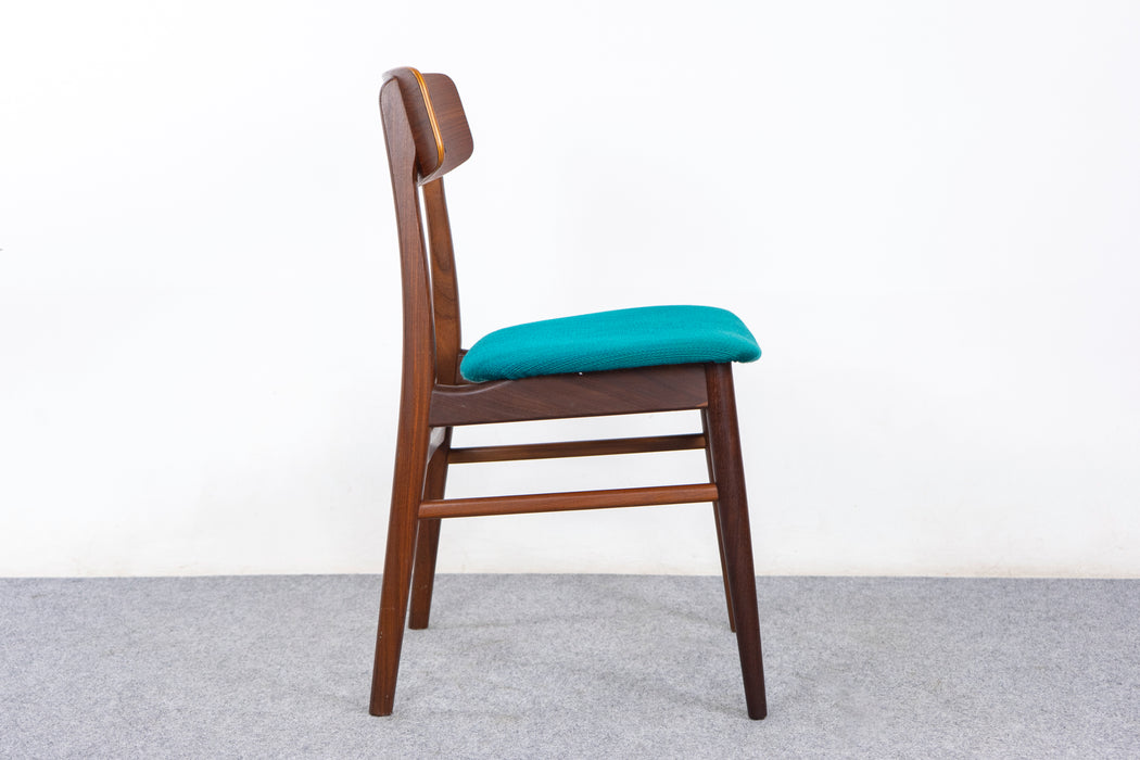 4 Danish Modern Teak Dining Chairs - (327-107)