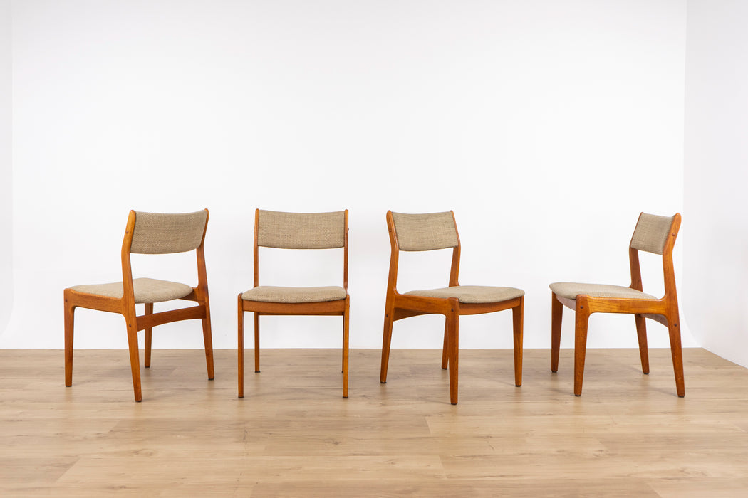 4 Mid-Century Teak Dining Chairs - (D1572)