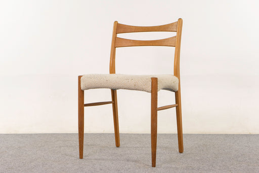 4 Oak Danish Dining Chairs - (325-227)