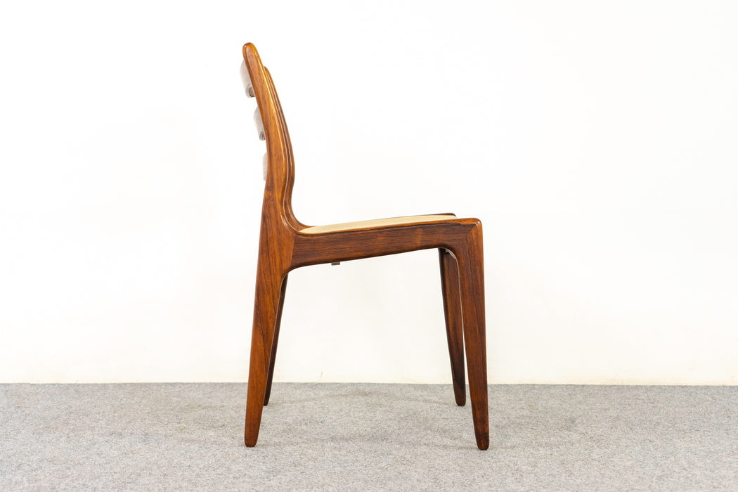 4 Rosewood Danish Dining Chairs - (325-150)