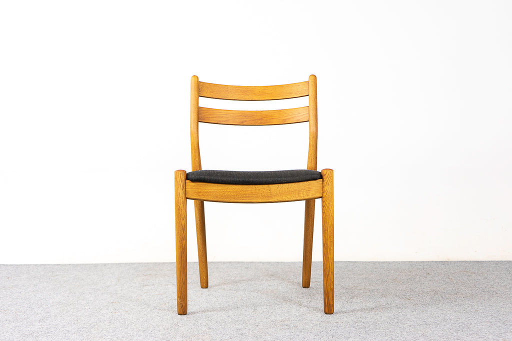 4 Oak Dining Chairs by Poul Volther - (322-171)