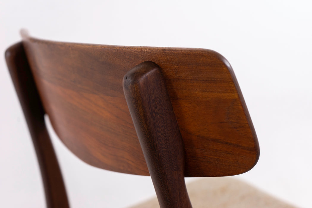 4 Danish Modern Teak Dining Chairs - (327-096)