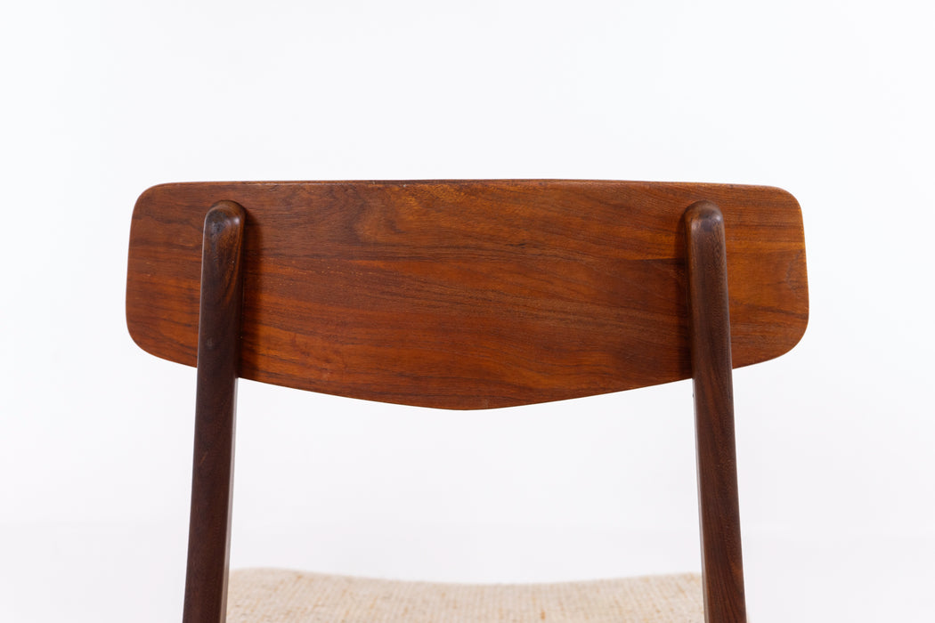 4 Danish Modern Teak Dining Chairs - (327-096)