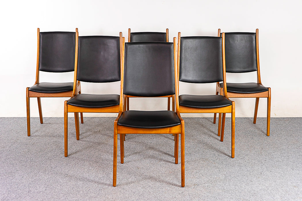 6 Teak Danish Dining Chairs - (D1107)