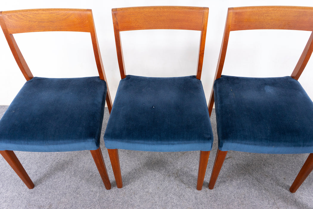 6 Danish Mid-Century Teak Dining Chairs - (D1480)