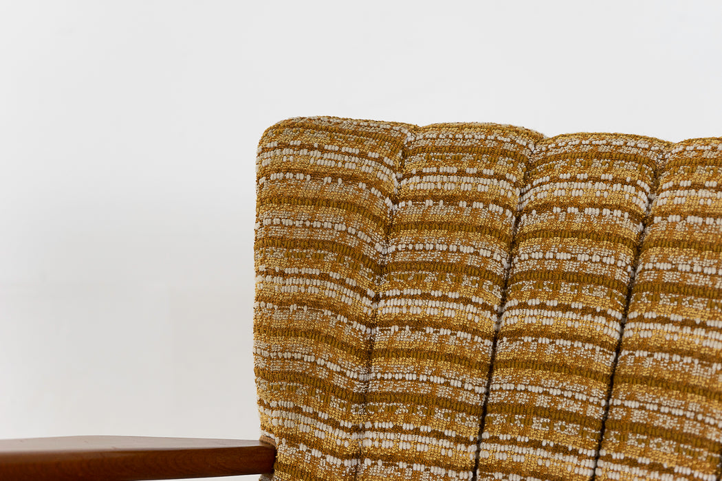 Mid-Century Modern Beech Lounge Chair - (321-261.4)