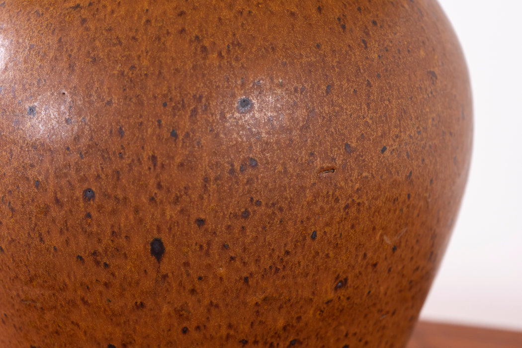Mid-Century Modern Ceramic Table Lamp - (D1524)