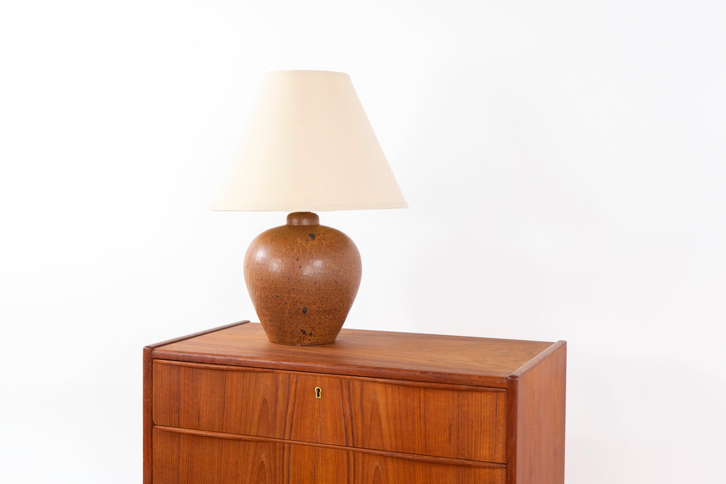Mid-Century Modern Ceramic Table Lamp - (D1524)