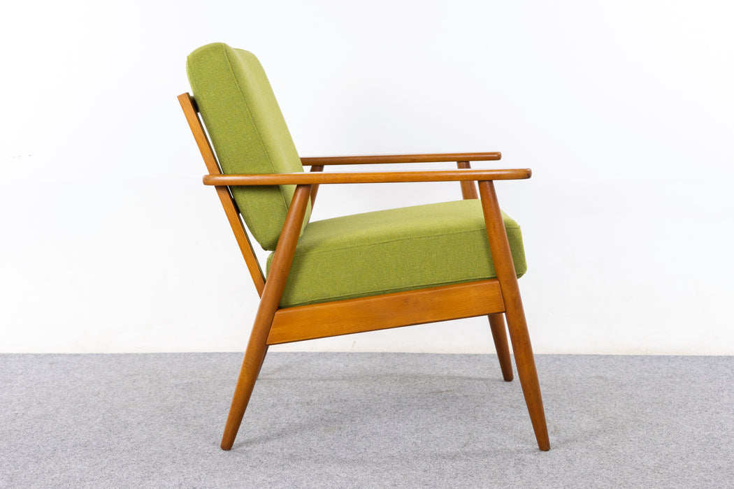 Danish Modern Beech Lounge Chair - (327-079)