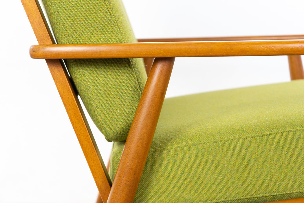 Danish Modern Beech Lounge Chair - (327-079)