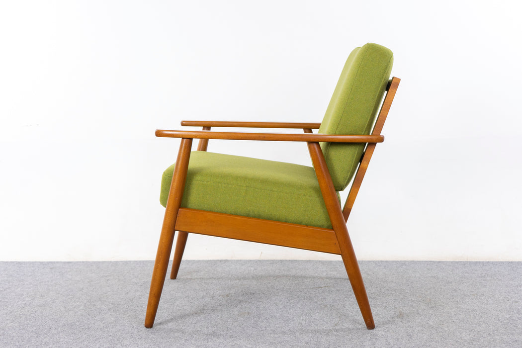 Danish Modern Beech Lounge Chair - (327-079)