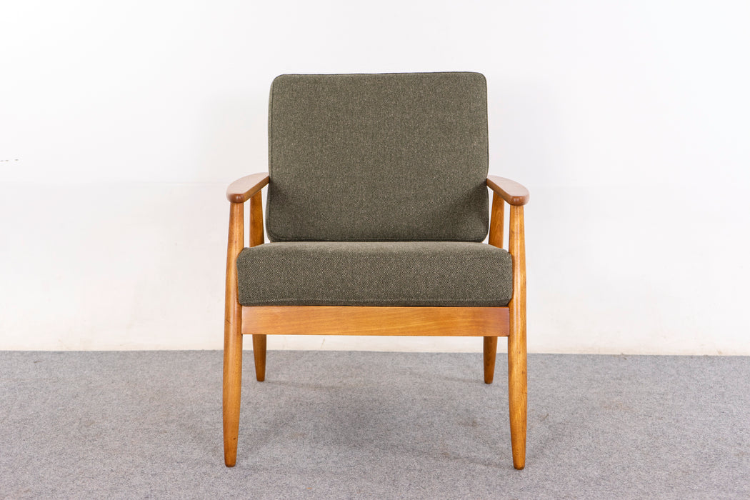 Beech Danish Lounge Chair - (326-055)