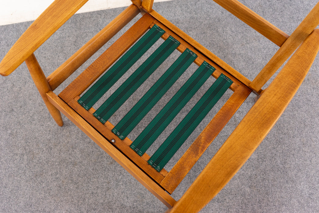 Beech Danish Lounge Chair - (326-055)