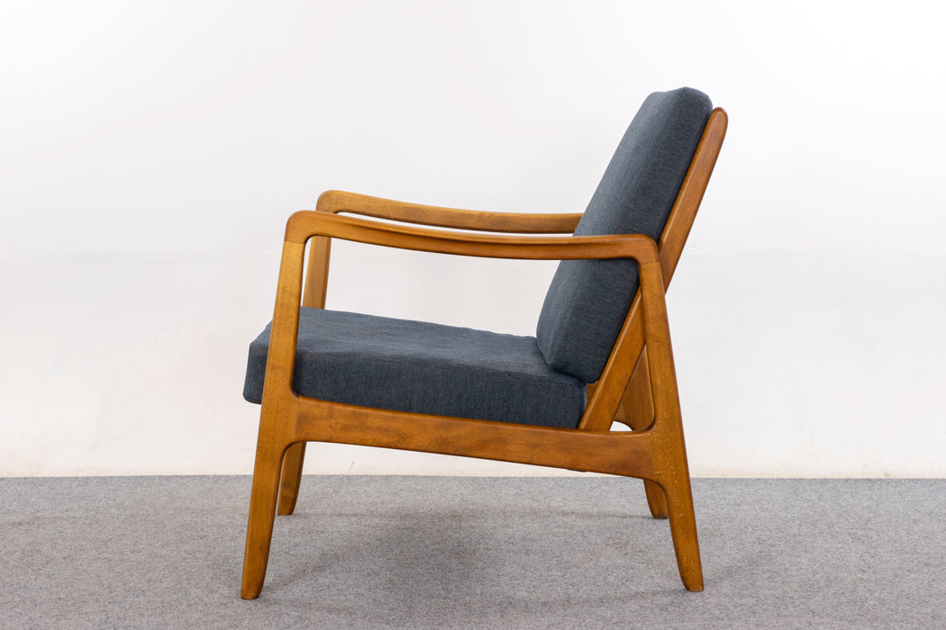 Beech FD 109 Lounge Chair by Ole Wanscher - (D1469)