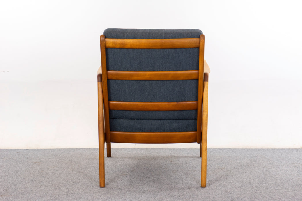 Beech FD 109 Lounge Chair by Ole Wanscher - (D1469)