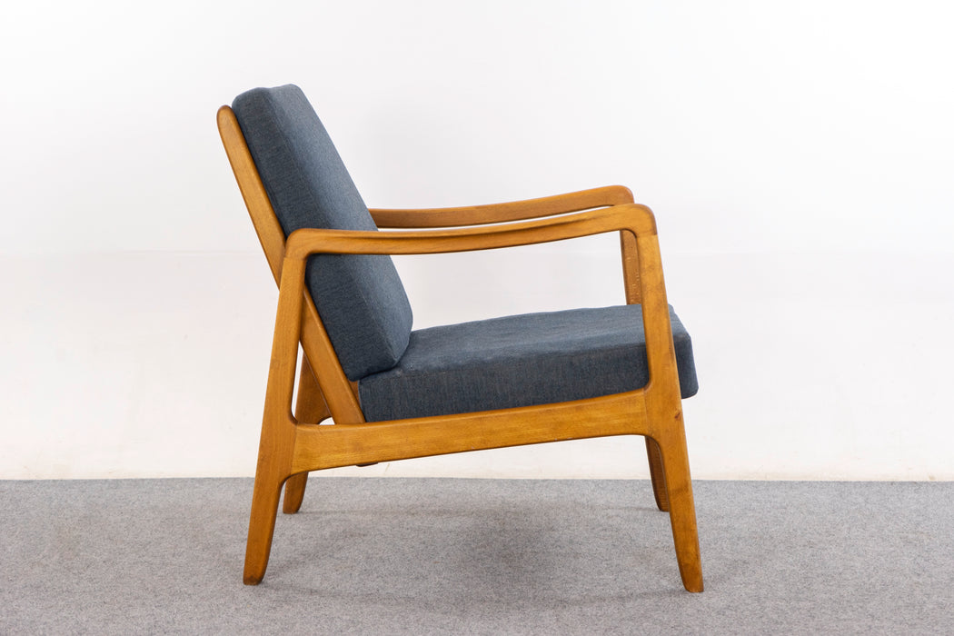 Beech FD 109 Lounge Chair by Ole Wanscher - (D1469)