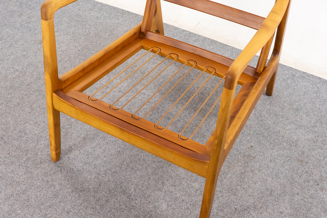 Beech FD 109 Lounge Chair by Ole Wanscher - (D1469)