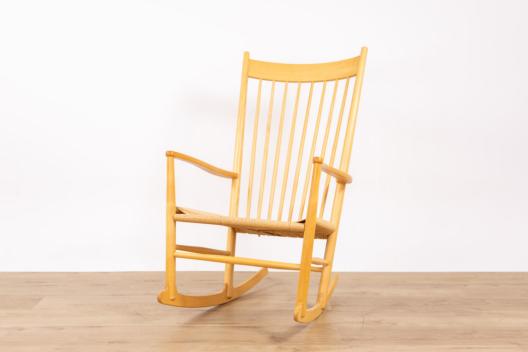 Hans Wegner J16 Beech Rocking Chair - (D1677)