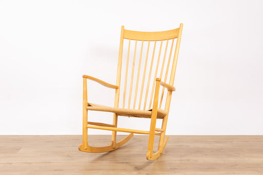 Hans Wegner J16 Beech Rocking Chair - (D1677)