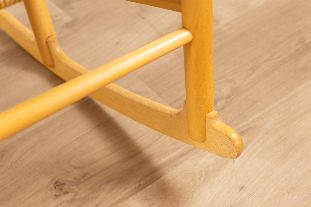 Hans Wegner J16 Beech Rocking Chair - (D1677)