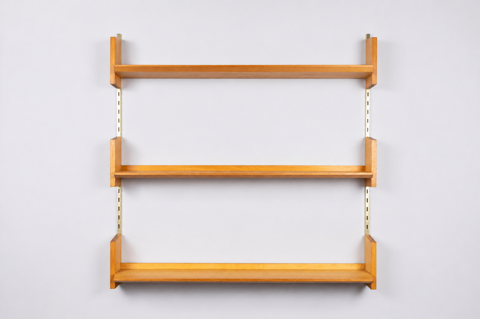 German Mid-Century Beech Wall Unit by WK Möbel - (327-013.3)
