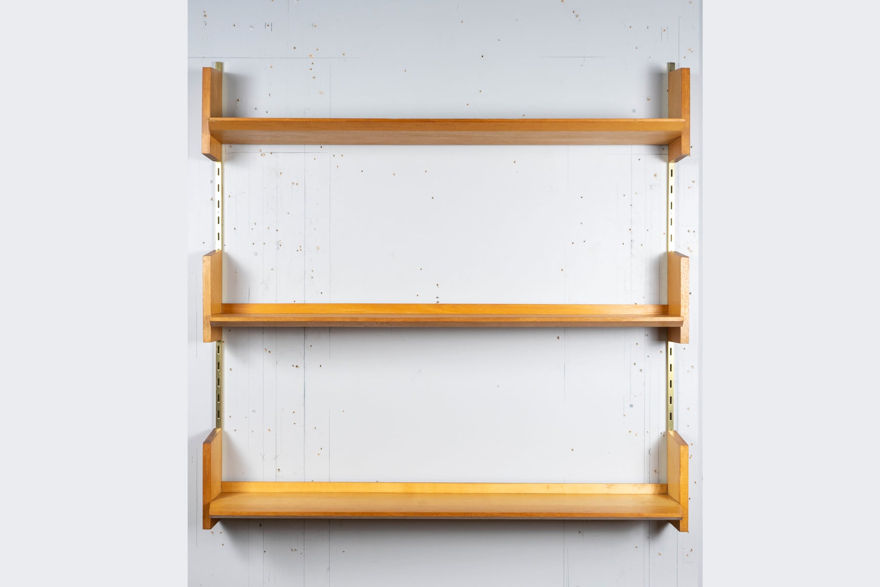 German Mid-Century Beech Wall Unit by WK Möbel - (327-013.3)