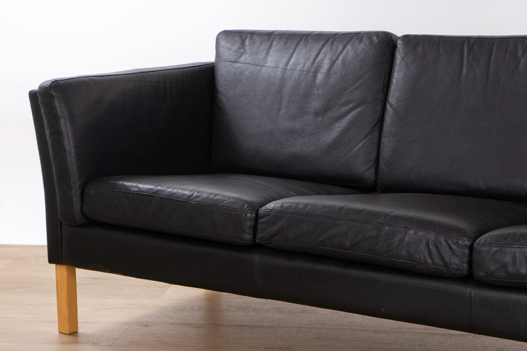 Danish Mid-Century Black Leather Sofa - (327-147)