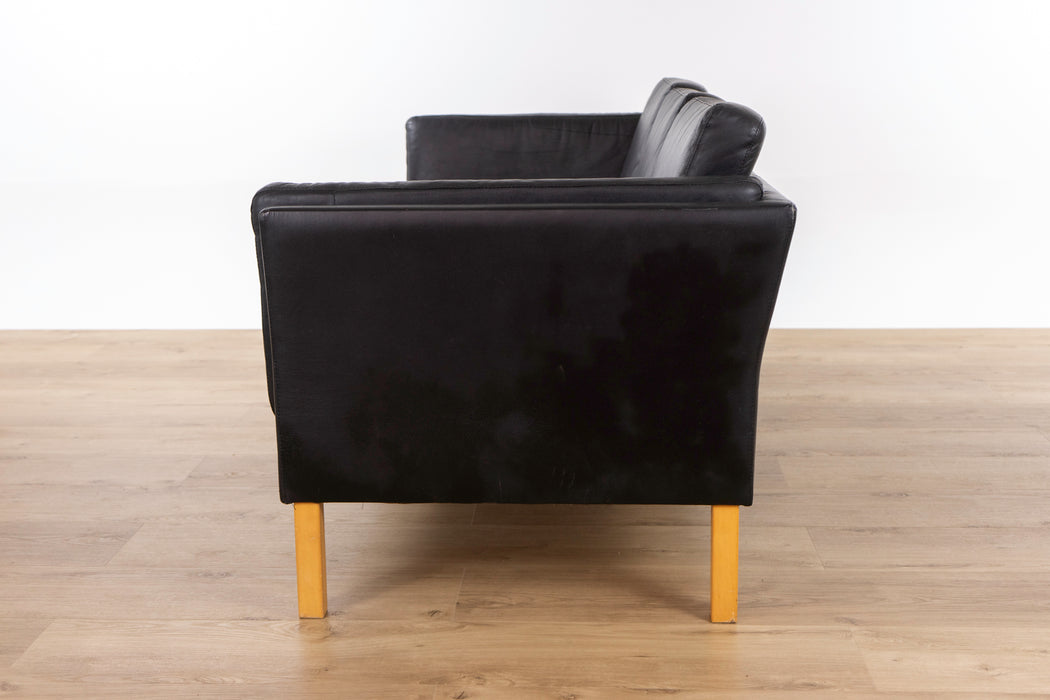 Danish Mid-Century Black Leather Sofa - (327-147)