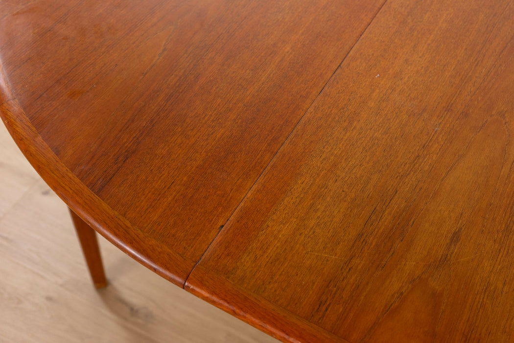 Danish Modern Teak Dining Table by Sigh & Søn - (D1538)