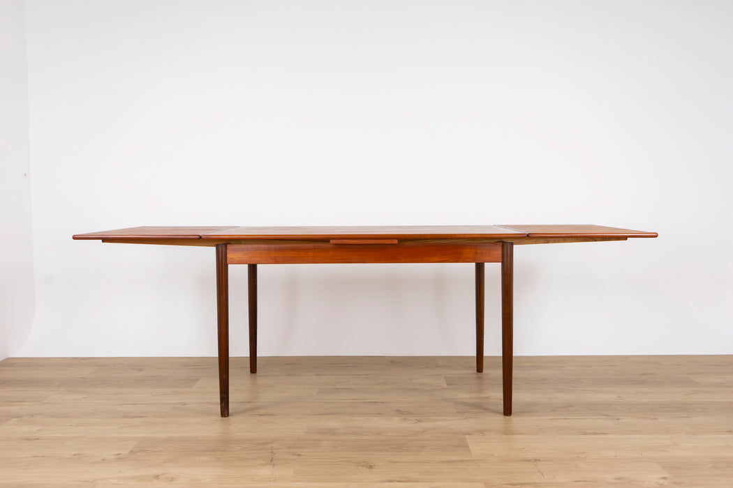 Danish Modern Teak Dining Table - (327-032)