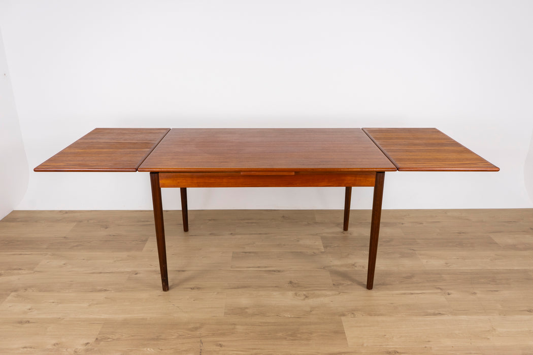 Danish Modern Teak Dining Table - (327-032)