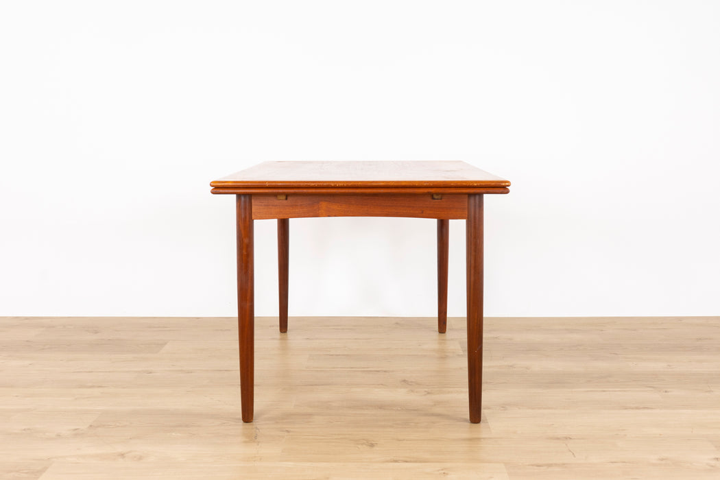 Danish Mid-Century Teak Dining Table - (327-034)