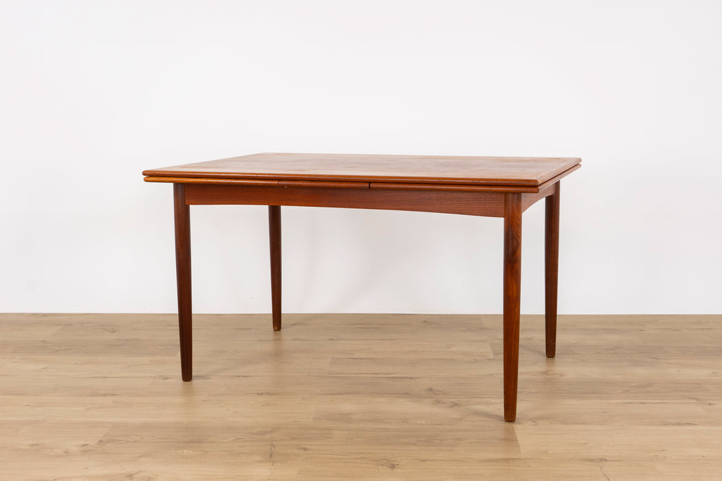 Danish Mid-Century Teak Dining Table - (327-034)
