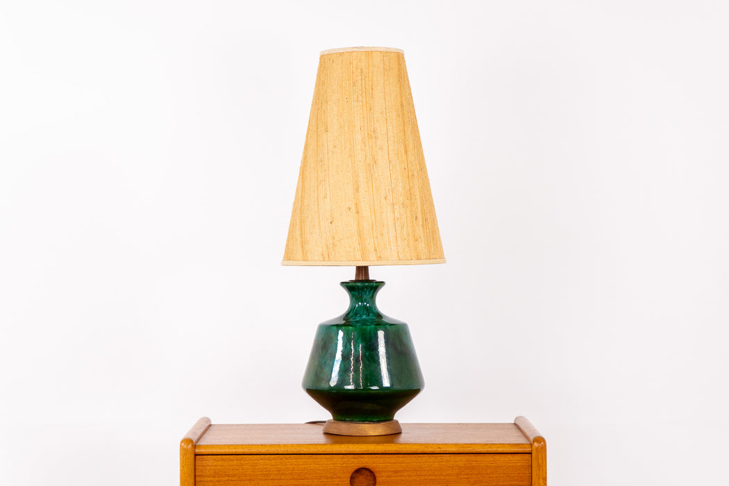 Mid-Century Modern Green Ceramic Table Lamp - (D1633)