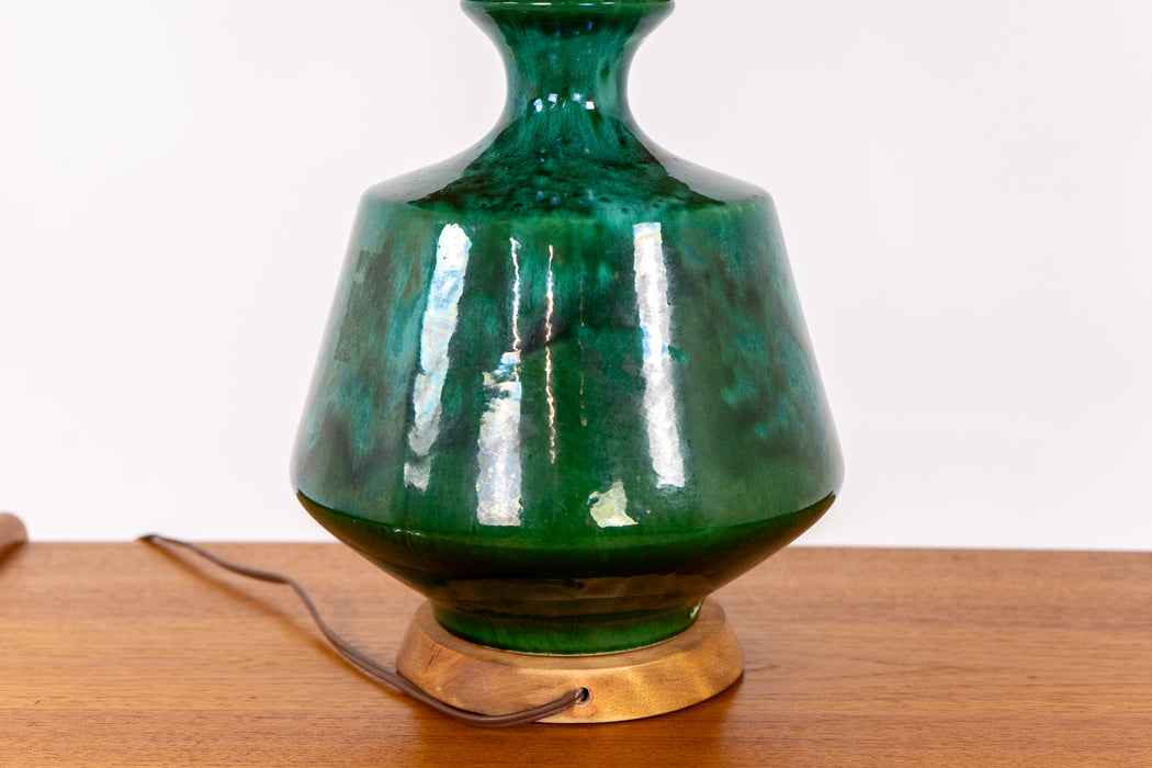 Mid-Century Modern Green Ceramic Table Lamp - (D1633)